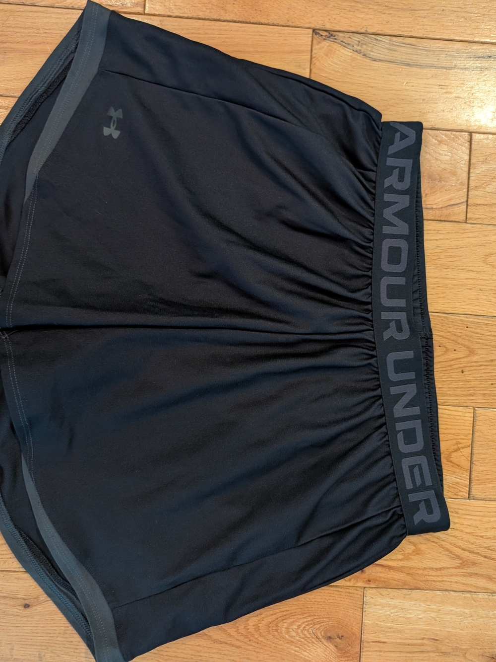 Under Armour Women's Black Athletic Training Shorts with Branded Waistband Mediu